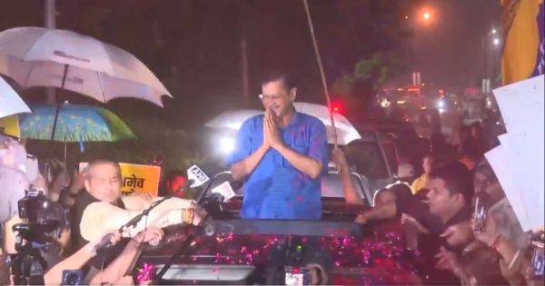 Kejriwal Granted Bail in Excise Policy Case: people welcoming arvind kejriwal.